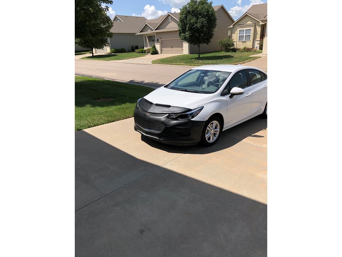 2017 Chevrolet Cruze for sale by owner in Wichita