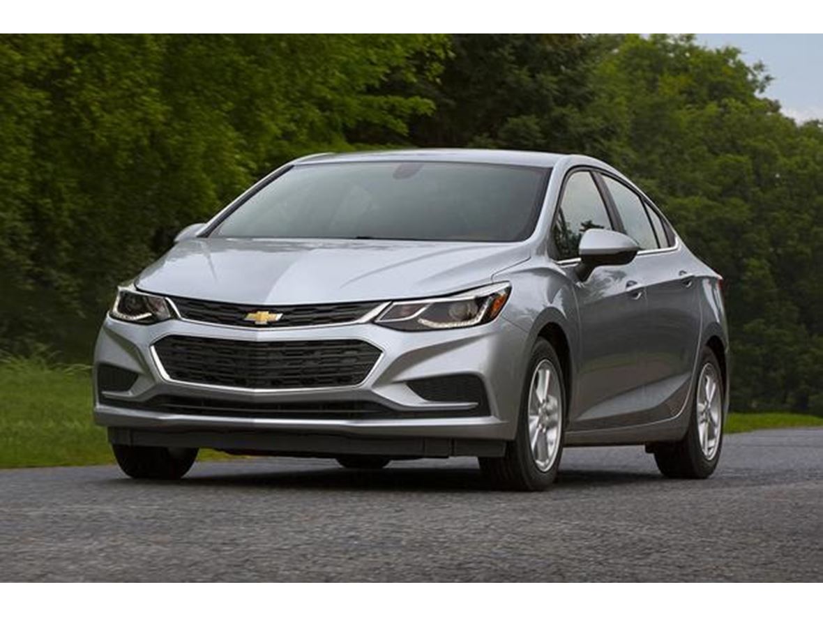 2018 Chevrolet Cruze for sale by owner in East Bend