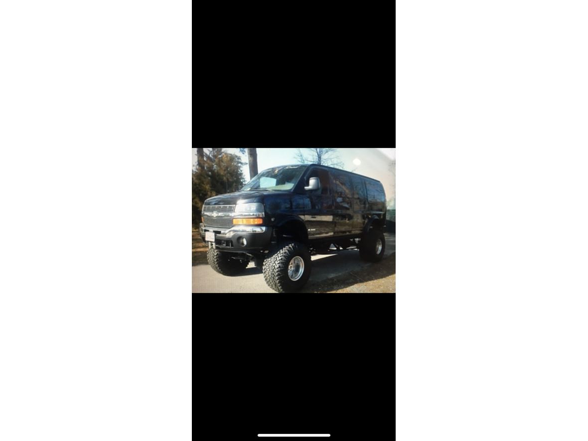 2005 Chevrolet Express for sale by owner in Vineyard Haven