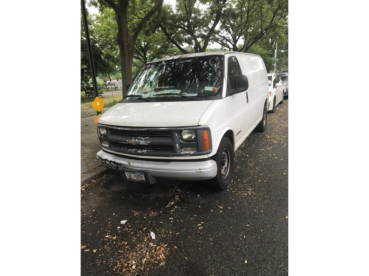 2001 Chevrolet express 3500 for sale by owner in Yonkers