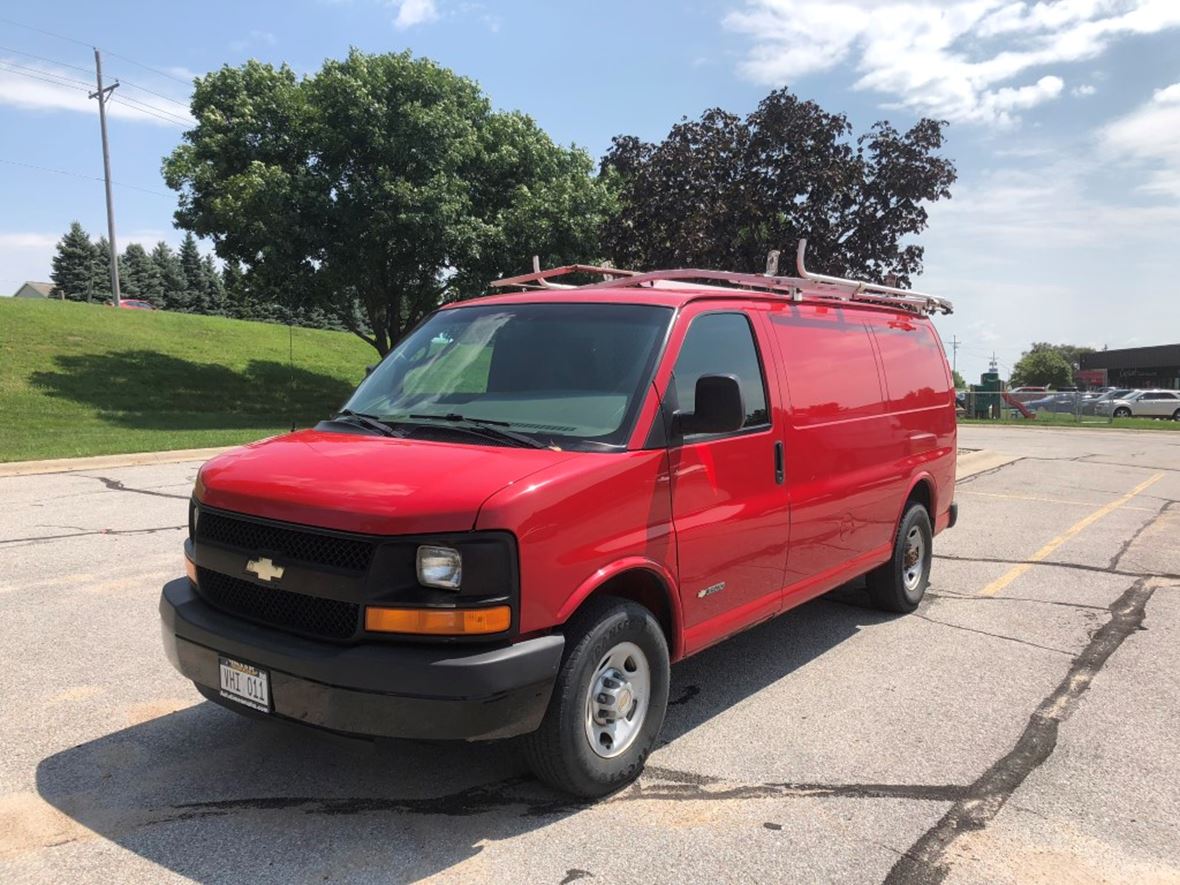 2004 Chevrolet Express Cargo for sale by owner in Bellevue