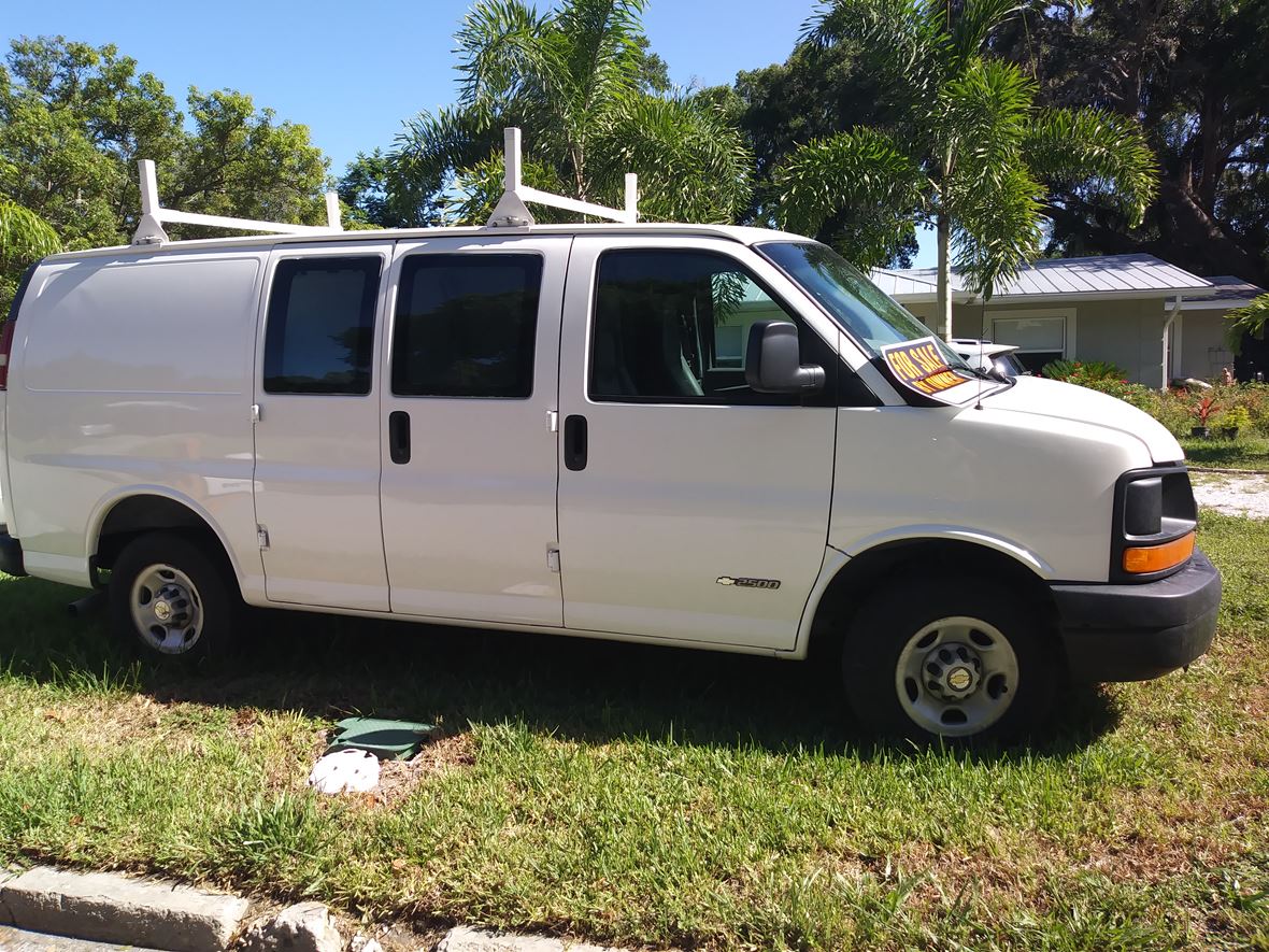 2005 Chevrolet Express Cargo for sale by owner in Palmetto