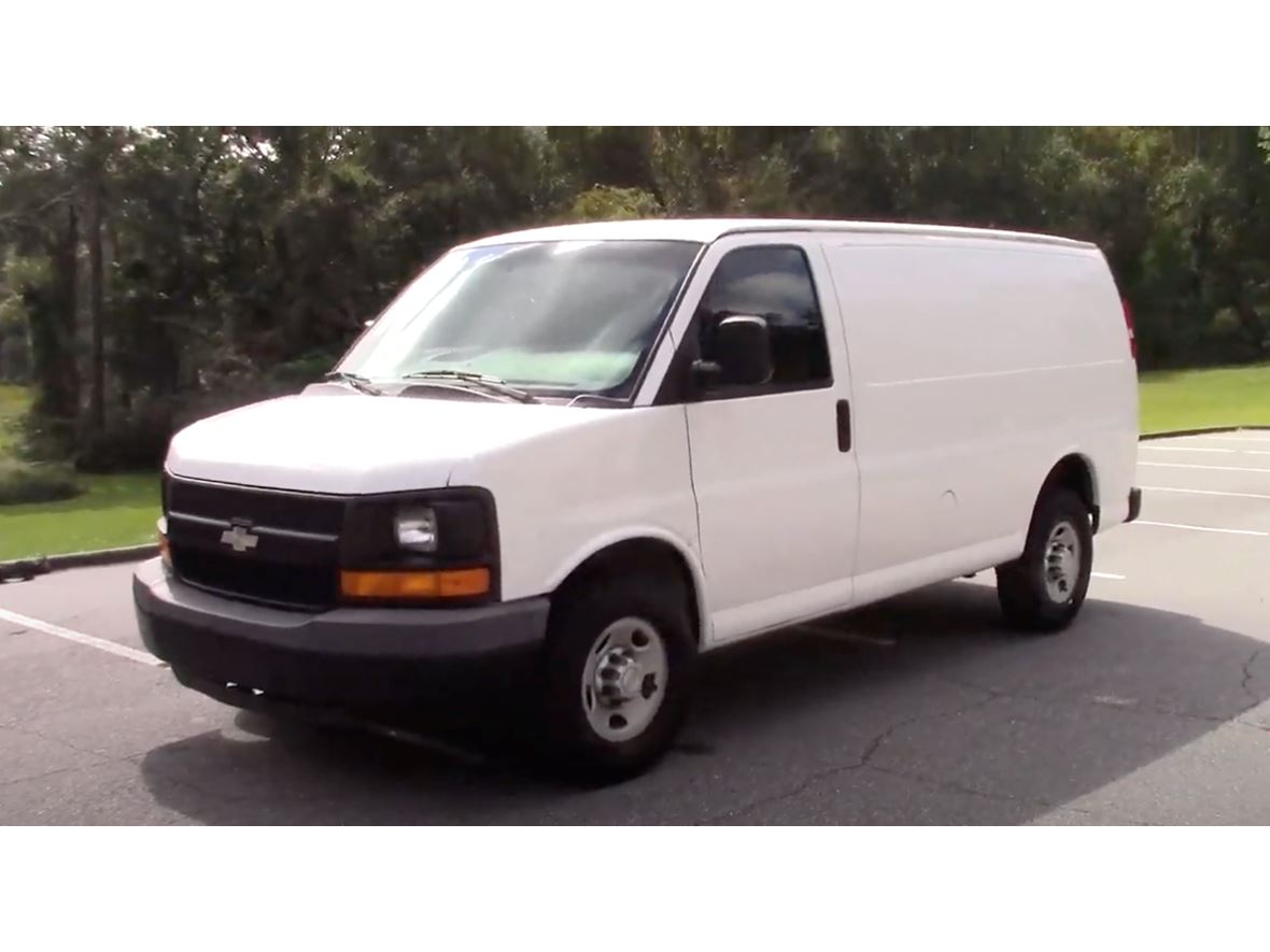 2010 Chevrolet Express Cargo for sale by owner in Tallahassee