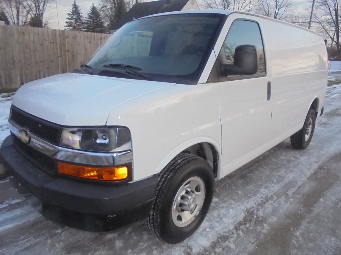 2015 Chevrolet Express Cargo Sale by Owner in Westland, MI 48186