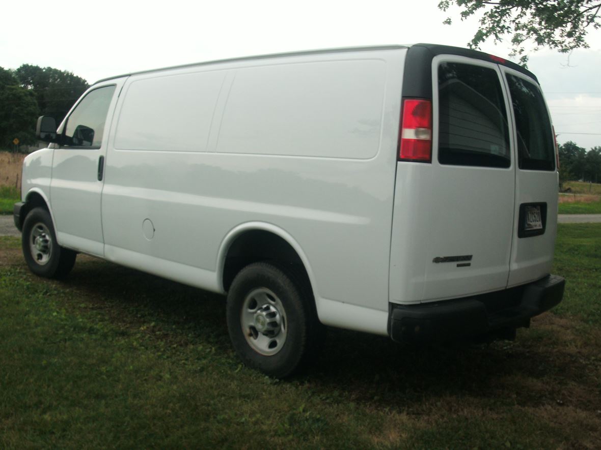 2014 Chevrolet Express Cargo 2500 for sale by owner in Bicknell