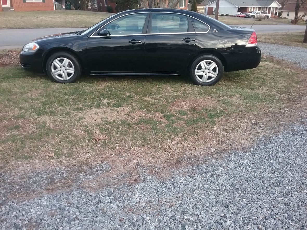 2009 Chevrolet Impala for sale by owner in Pilot Mountain