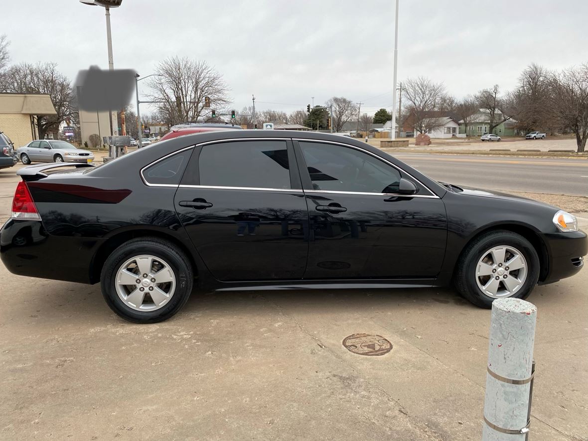 2010 Chevrolet Impala for sale by owner in Wichita