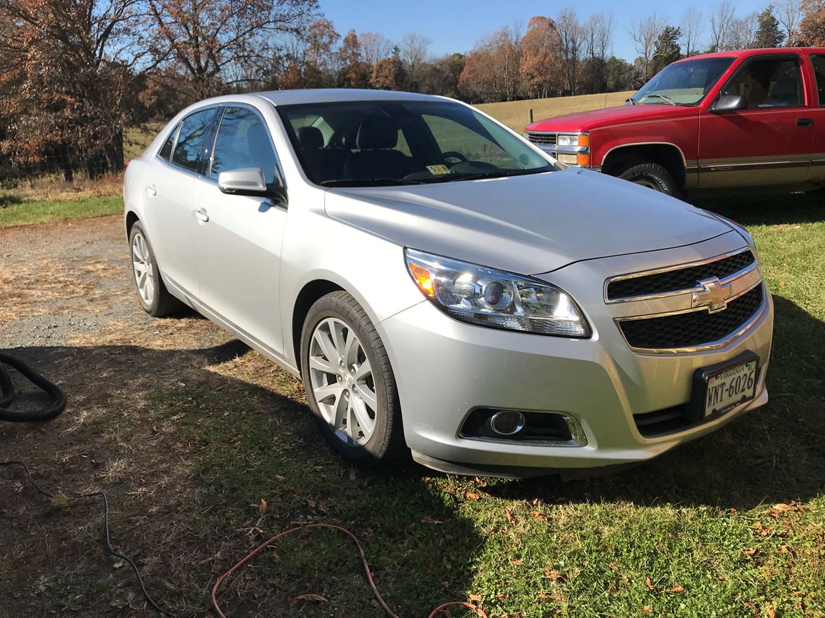 2013 Chevrolet Malibu for sale by owner in Charlottesville