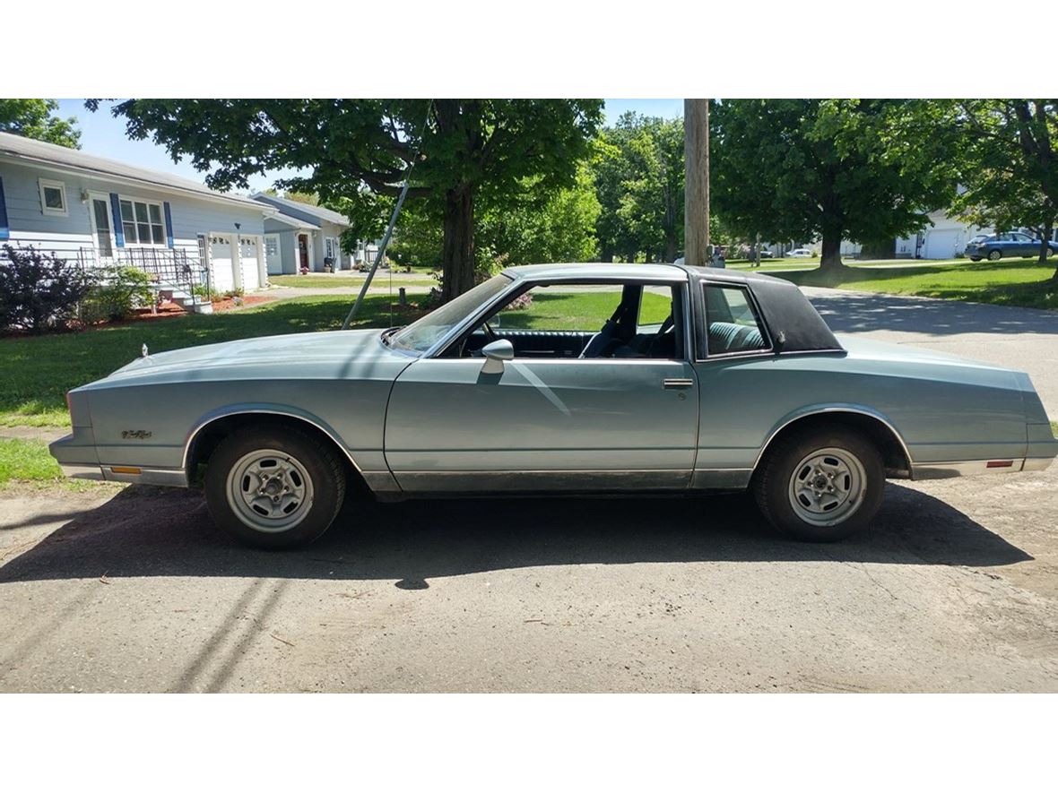 1984 Chevrolet Monte Carlo for sale by owner in Newport