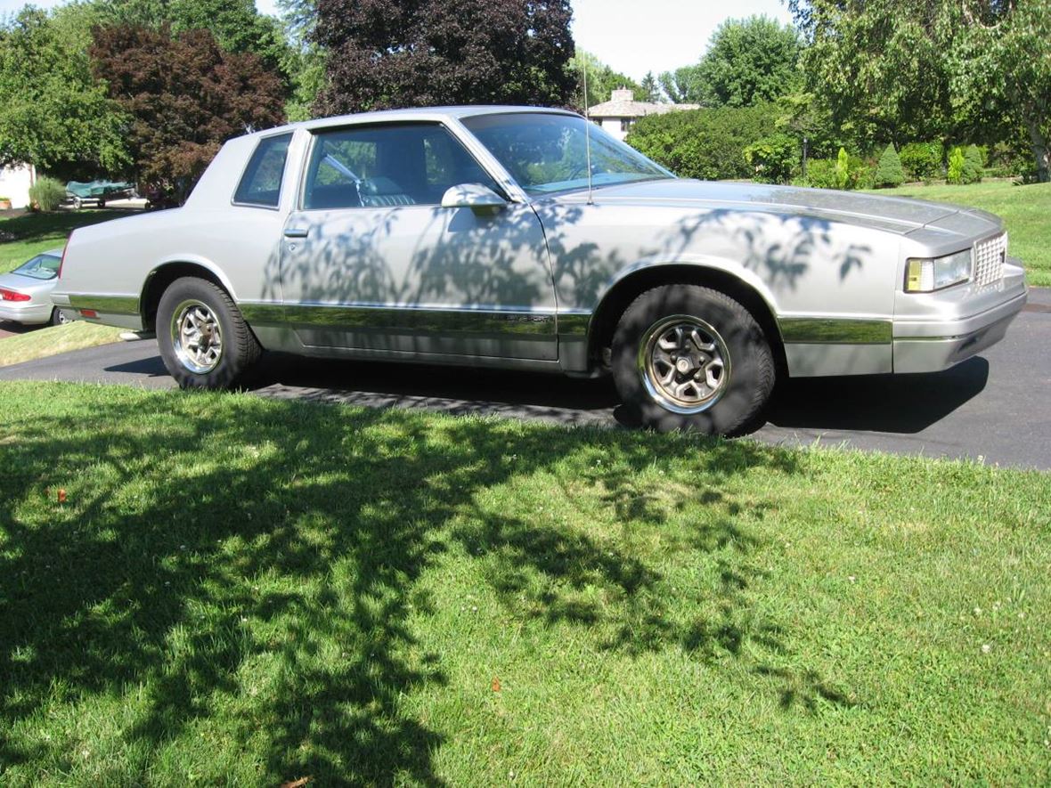 1988 Chevrolet Monte Carlo for sale by owner in Warminster
