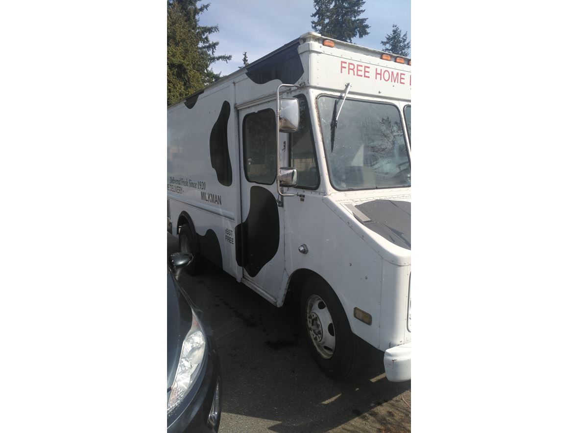 1984 Chevrolet P-30. Refrigerated stepvan milk truck for sale by owner in Bothell