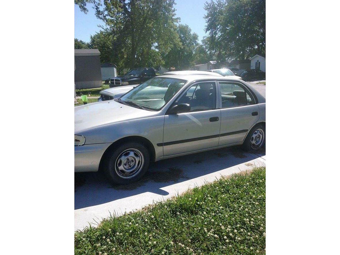 1999 Chevrolet Prizm for sale by owner in Garden City