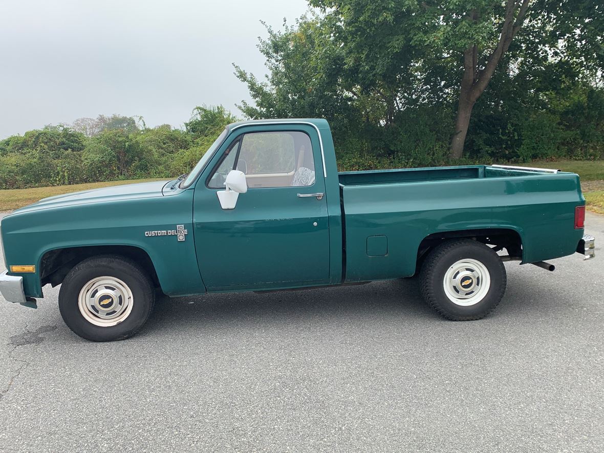 1987 Chevrolet R/V 10 Series for sale by owner in West Hartford