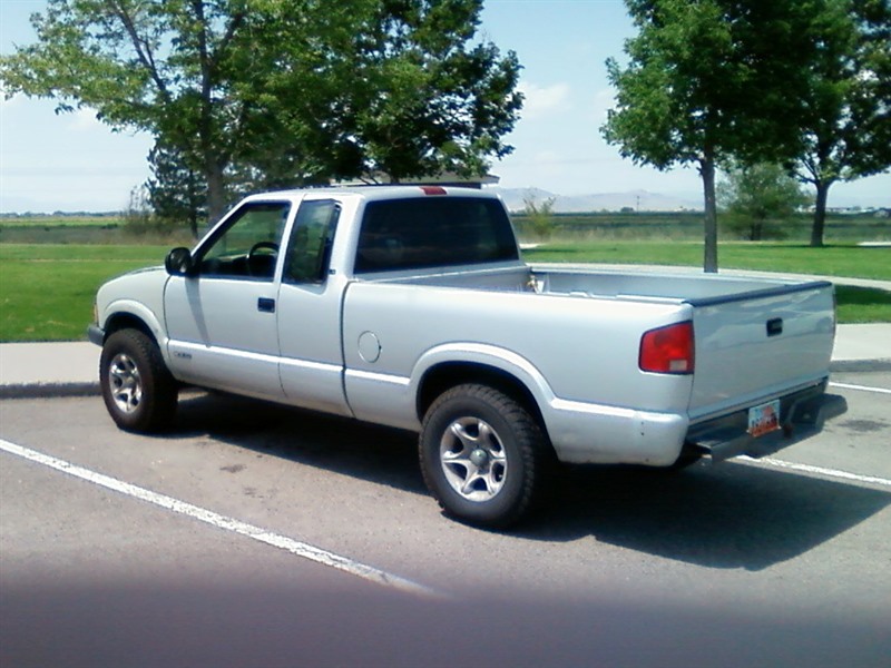 1995 Chevrolet S-10 for sale by owner in ROY