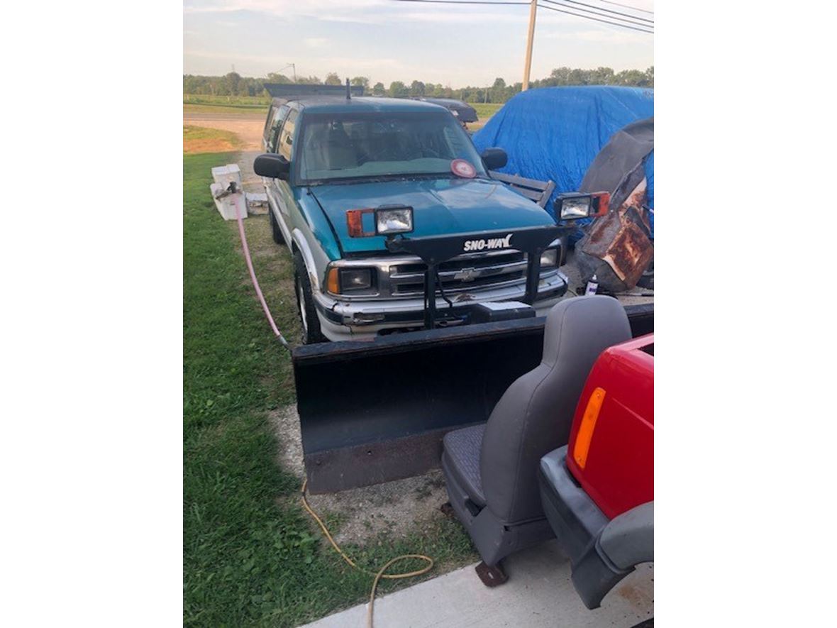 1995 Chevrolet S-10 for sale by owner in Ray