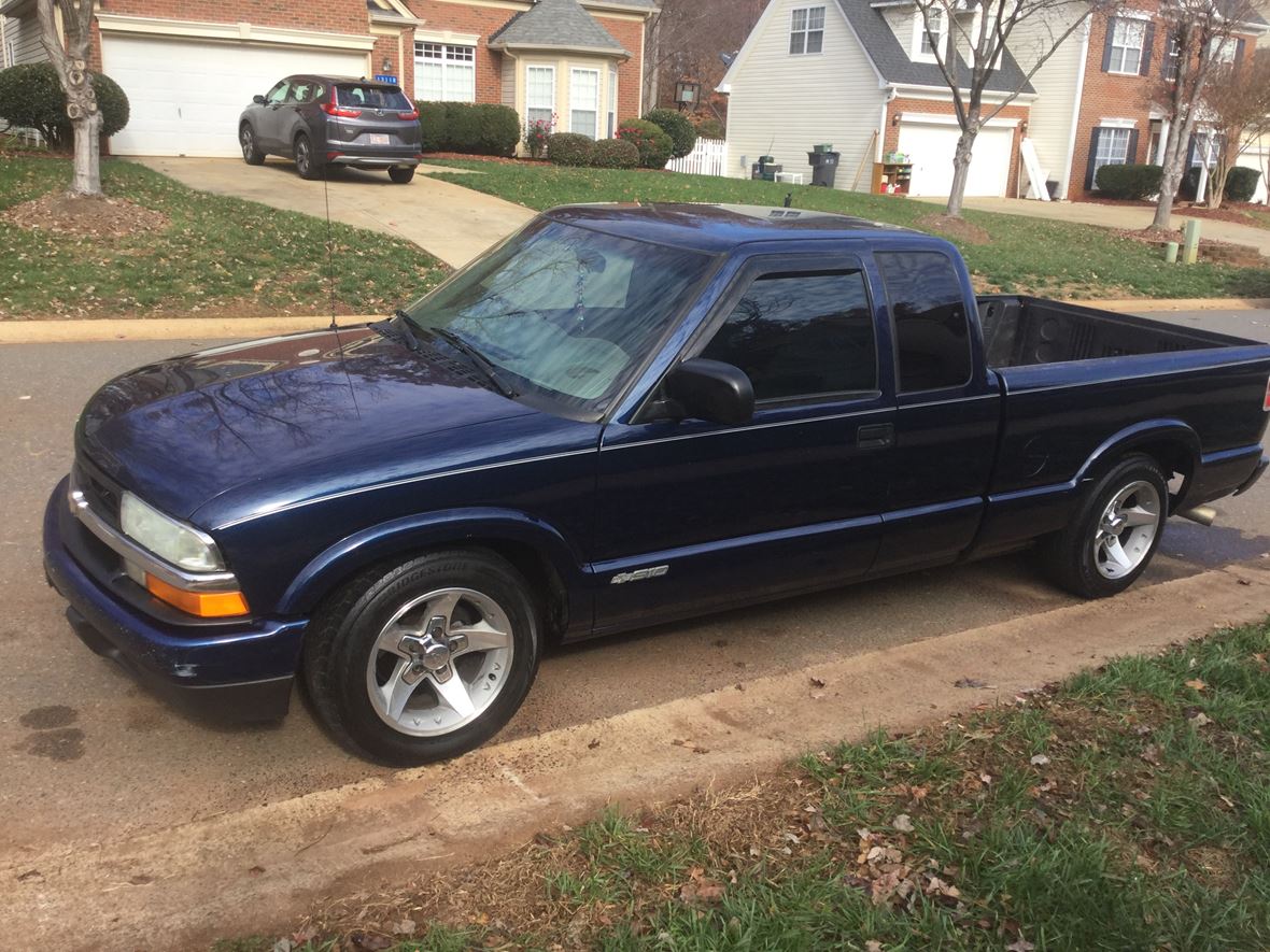 2003 Chevrolet S-10 for sale by owner in Charlotte
