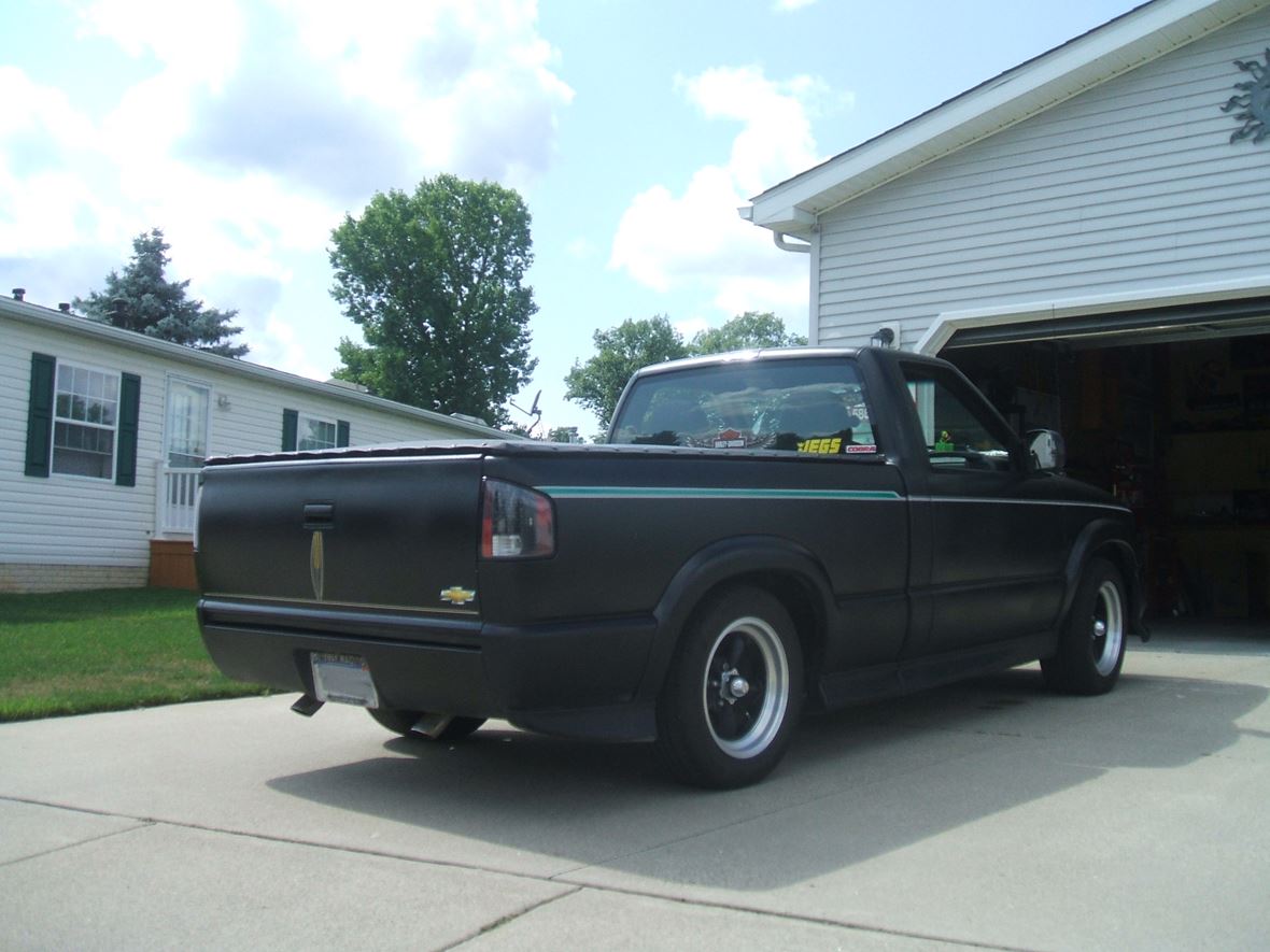 2003 Chevrolet S-10 for sale by owner in Milford