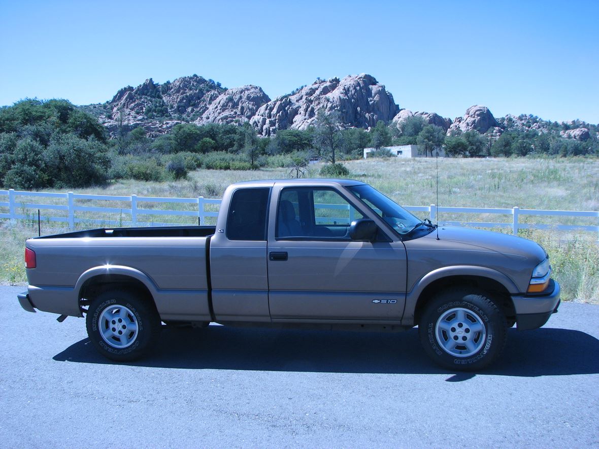 2003 Chevrolet S-10 for sale by owner in Prescott Valley