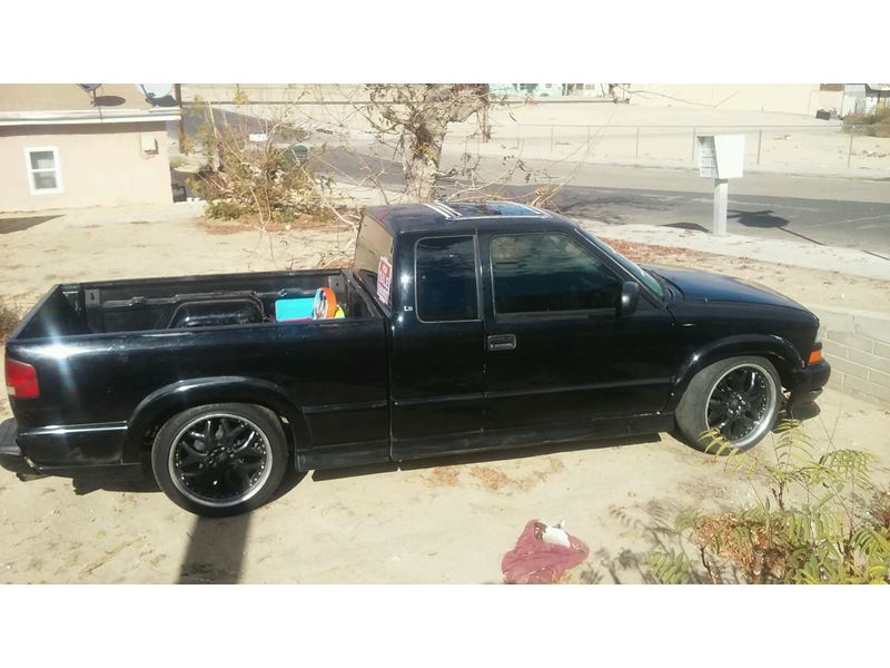 1996 Chevrolet s10 for sale by owner in Victorville