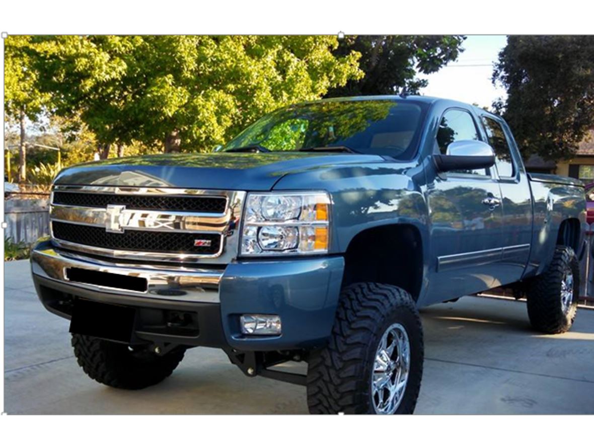 2011 Chevrolet Silverado 1500 for sale by owner in Santa Barbara