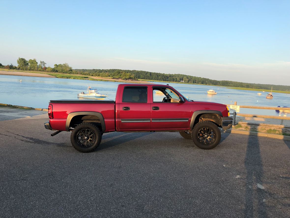 2004 Chevrolet Silverado 1500 Crew Cab for sale by owner in Smithtown