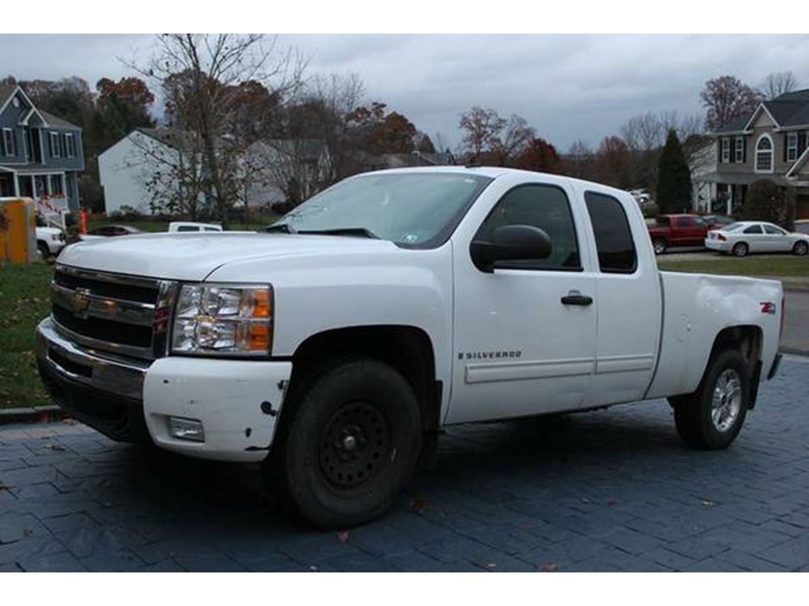 2009 Chevrolet Silverado 1500 Crew Cab for sale by owner in Gibsonia