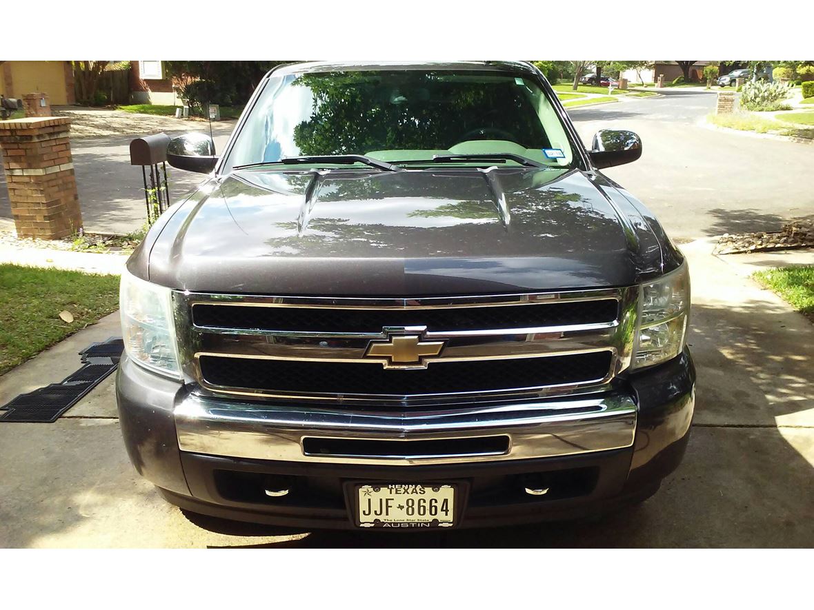 2010 Chevrolet Silverado 1500 Crew Cab for sale by owner in Austin