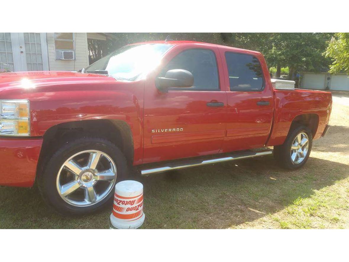2011 Chevrolet Silverado 1500 Crew Cab for sale by owner in New Albany