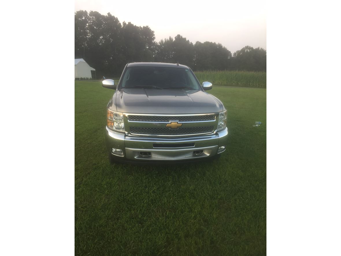 2013 Chevrolet Silverado 1500 Crew Cab for sale by owner in Brownsville