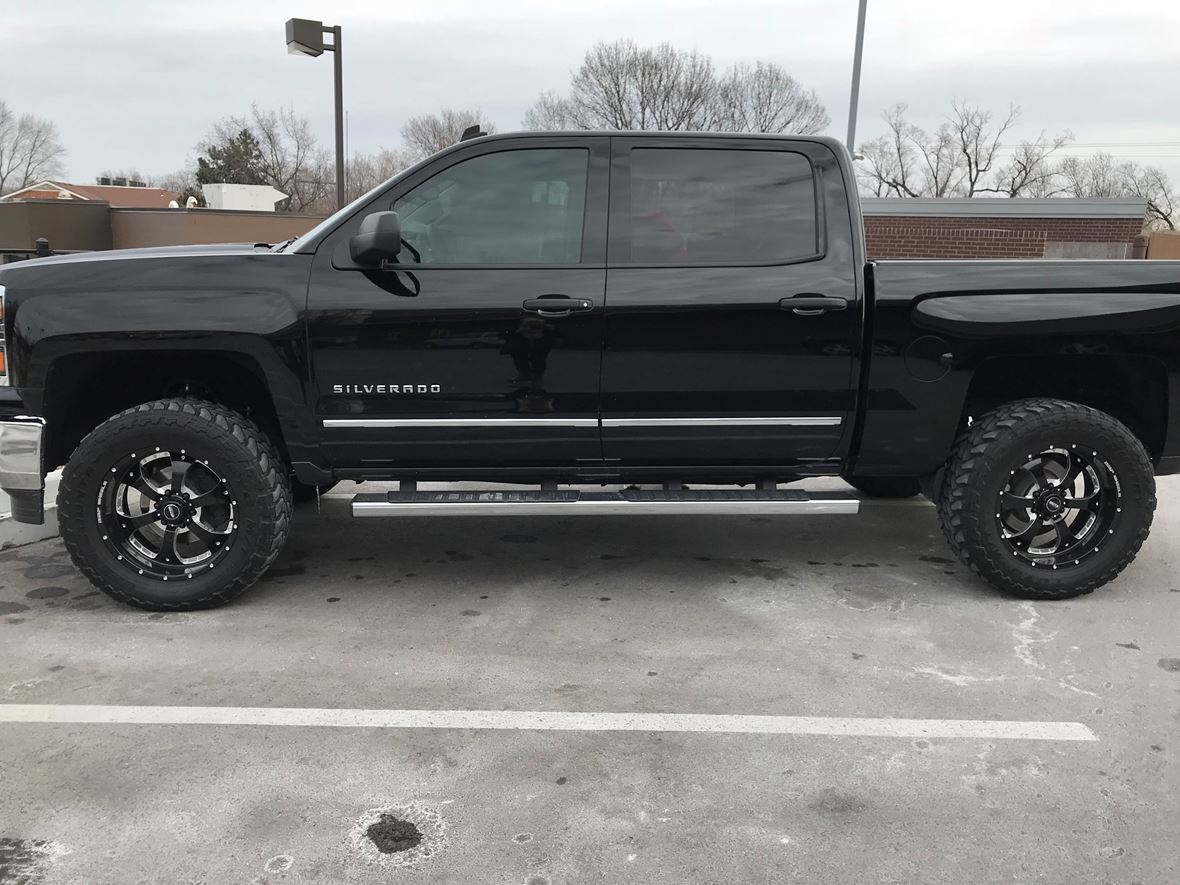 2014 Chevrolet Silverado 1500 Crew Cab for sale by owner in Kansas City