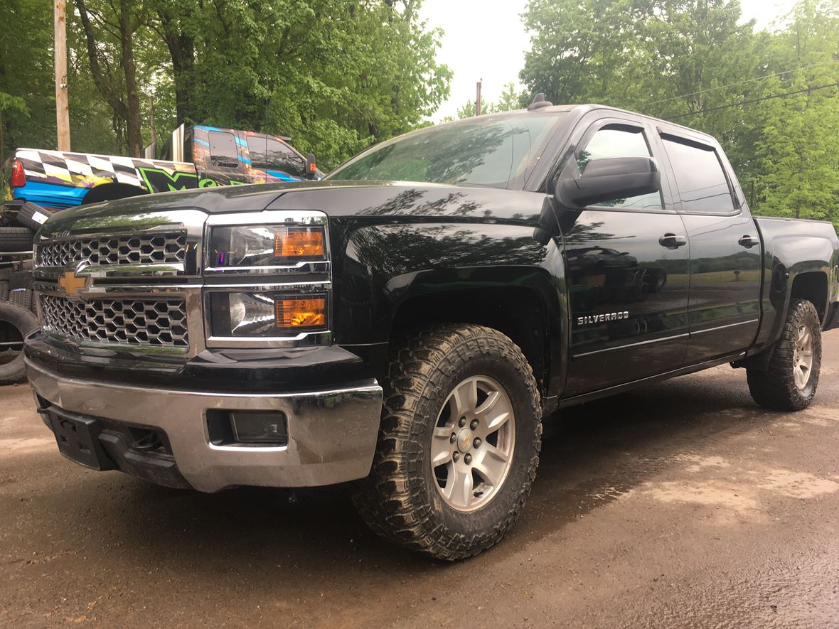 2015 Chevrolet Silverado 1500 Crew Cab for sale by owner in Lake Ariel