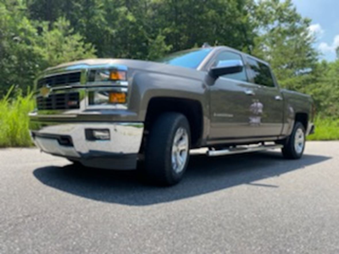 2015 Chevrolet Silverado 1500 Crew Cab for sale by owner in Morganton