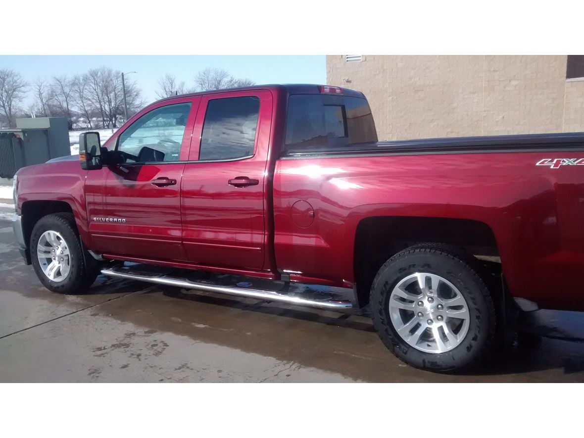 2016 Chevrolet Silverado 1500 Crew Cab for sale by owner in Mount Pleasant