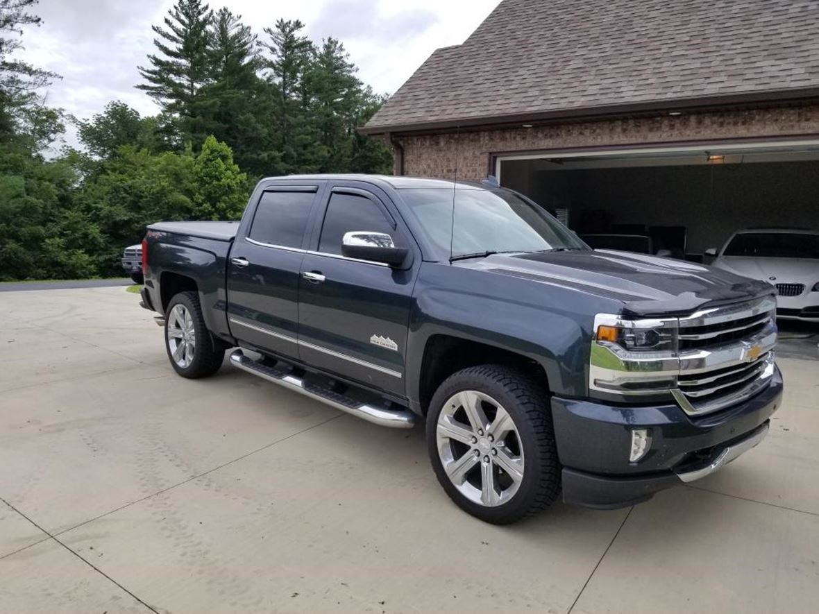 2018 Chevrolet Silverado 1500 Crew Cab for sale by owner in Columbus