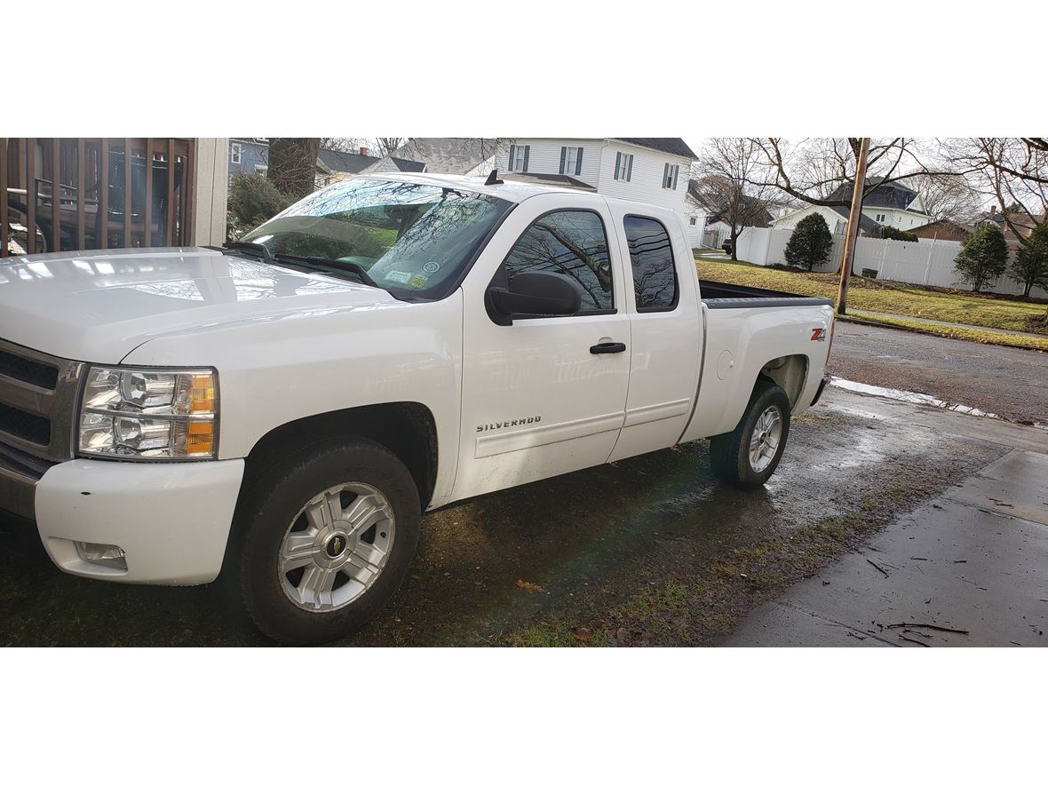 2011 Chevrolet Silverado 1500 Crew Cab LT z71 by Owner Olean, NY 14760