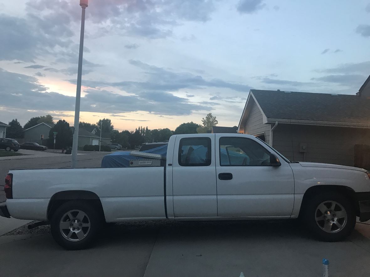 2005 Chevrolet Silverado for sale by owner in Windsor