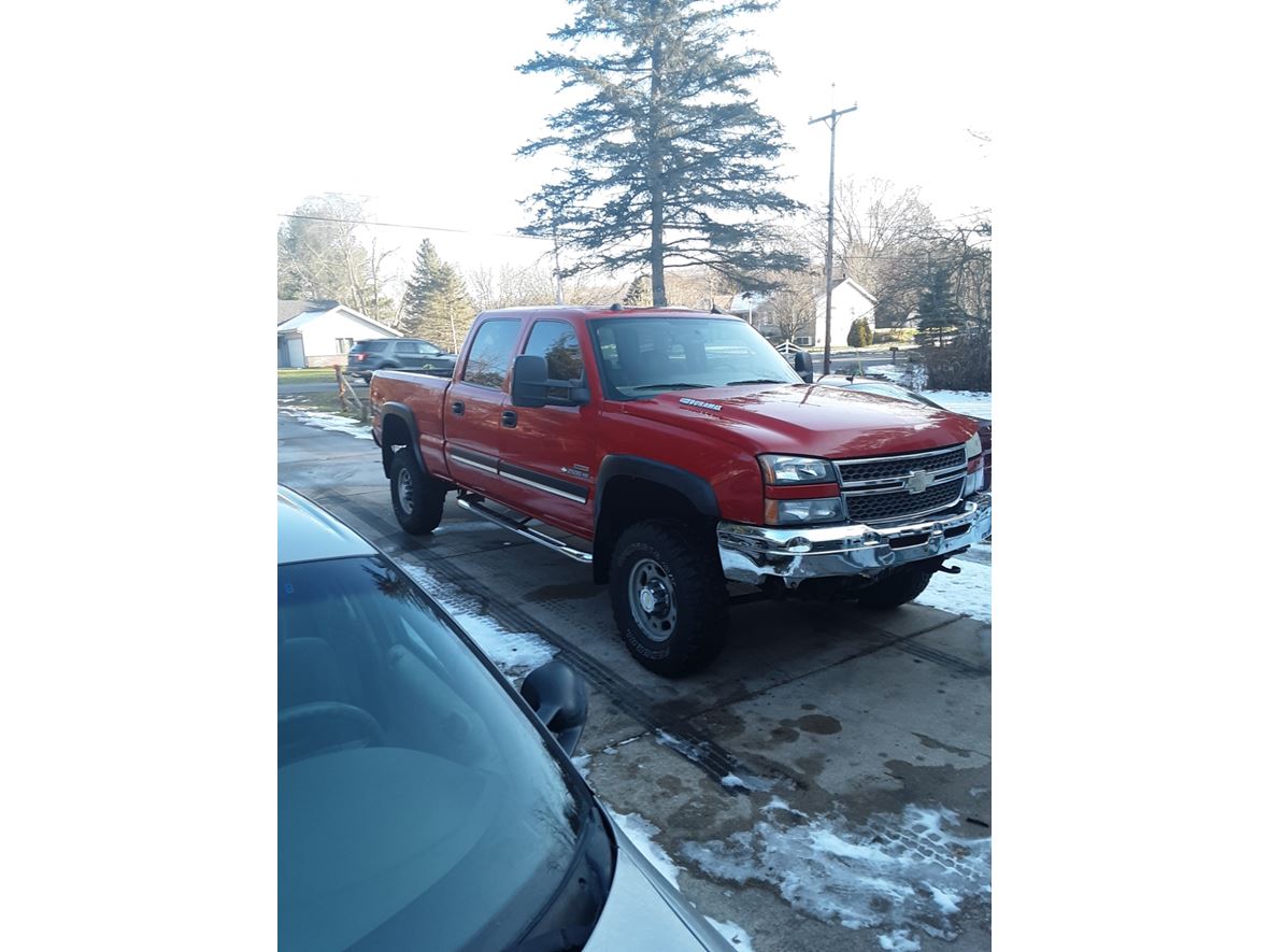 2005 Chevrolet Silverado 2500 for sale by owner in Lowell