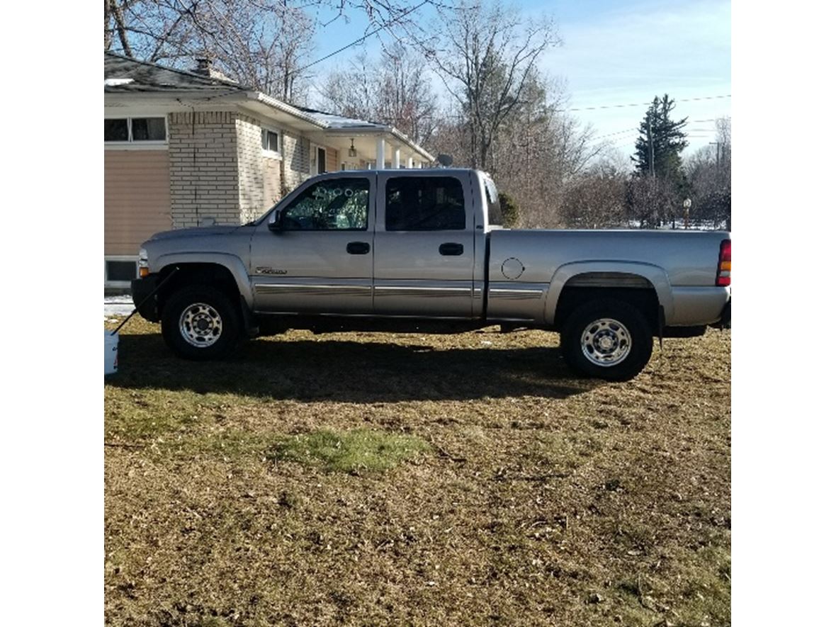2002 Chevrolet Silverado 2500 Crew Cab for sale by owner in Waterford