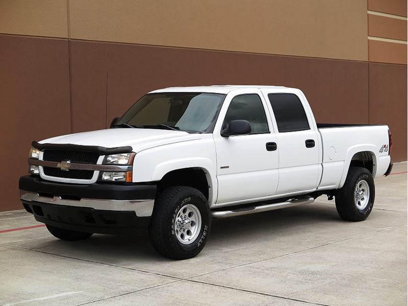 2004 Chevrolet Silverado 2500 Crew Cab for sale by owner in Los Angeles