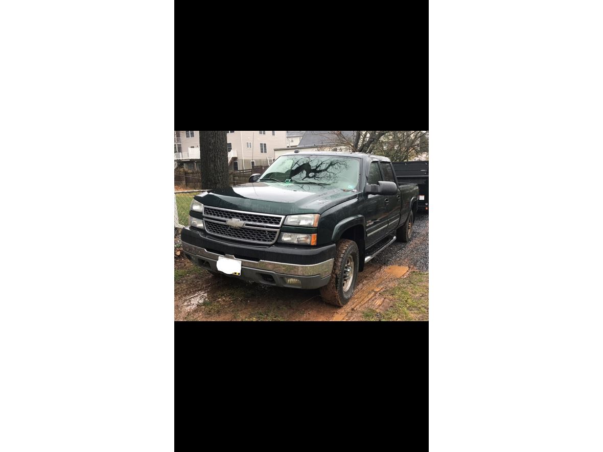 2005 Chevrolet Silverado 2500 Crew Cab for sale by owner in Westminster