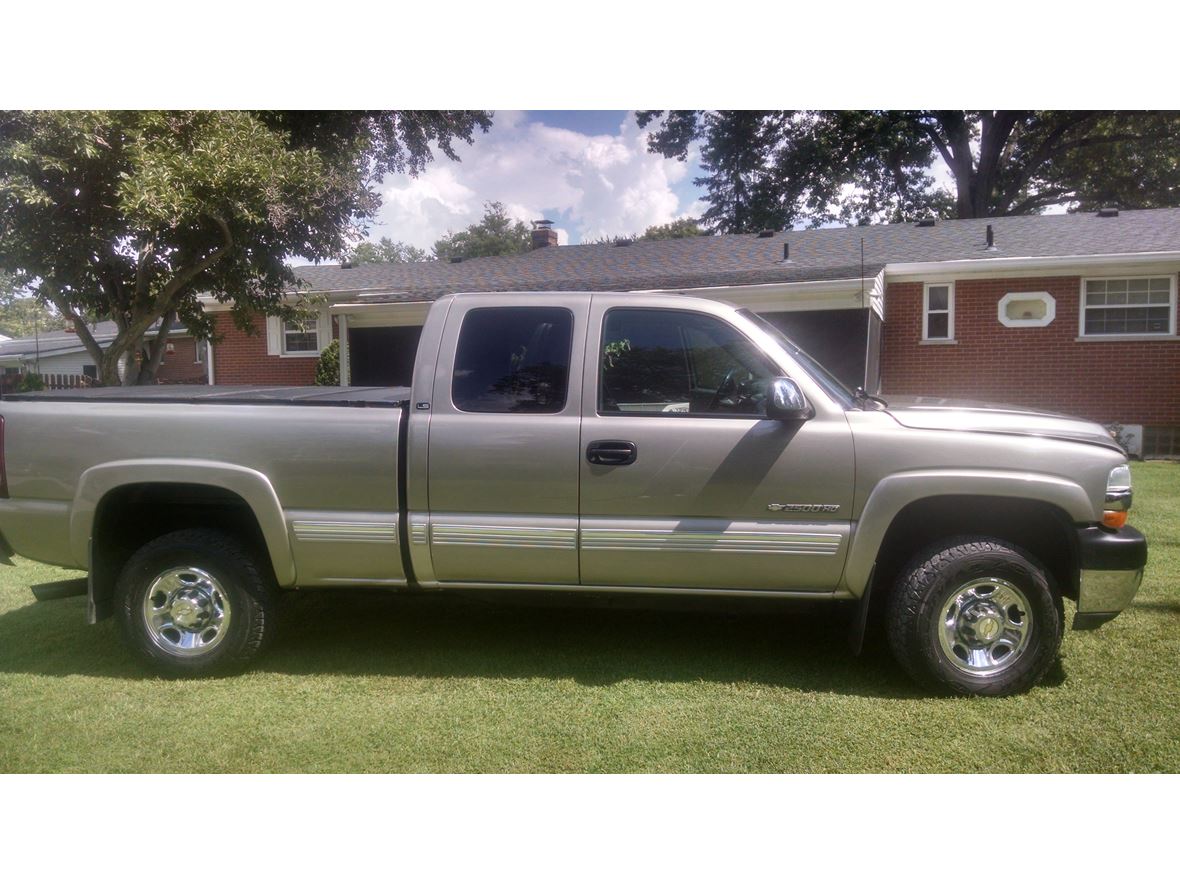 2001 Chevrolet Silverado 2500HD for sale by owner in Cincinnati