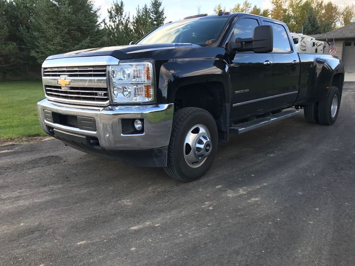 2015 Chevrolet Silverado 3500 for sale by owner in Isabella