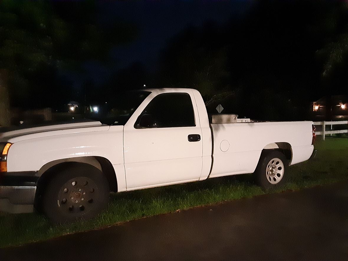 2006 Chevrolet Silverado WT for sale by owner in Angier