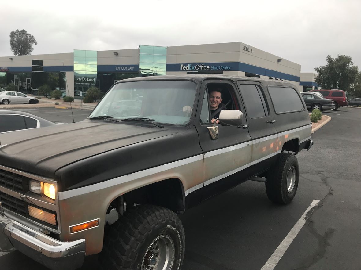 1989 Chevrolet Suburban for sale by owner in Surprise