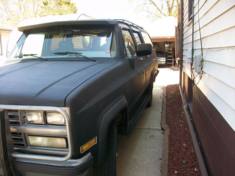 1990 Chevrolet Suburban for sale by owner in Sheboygan