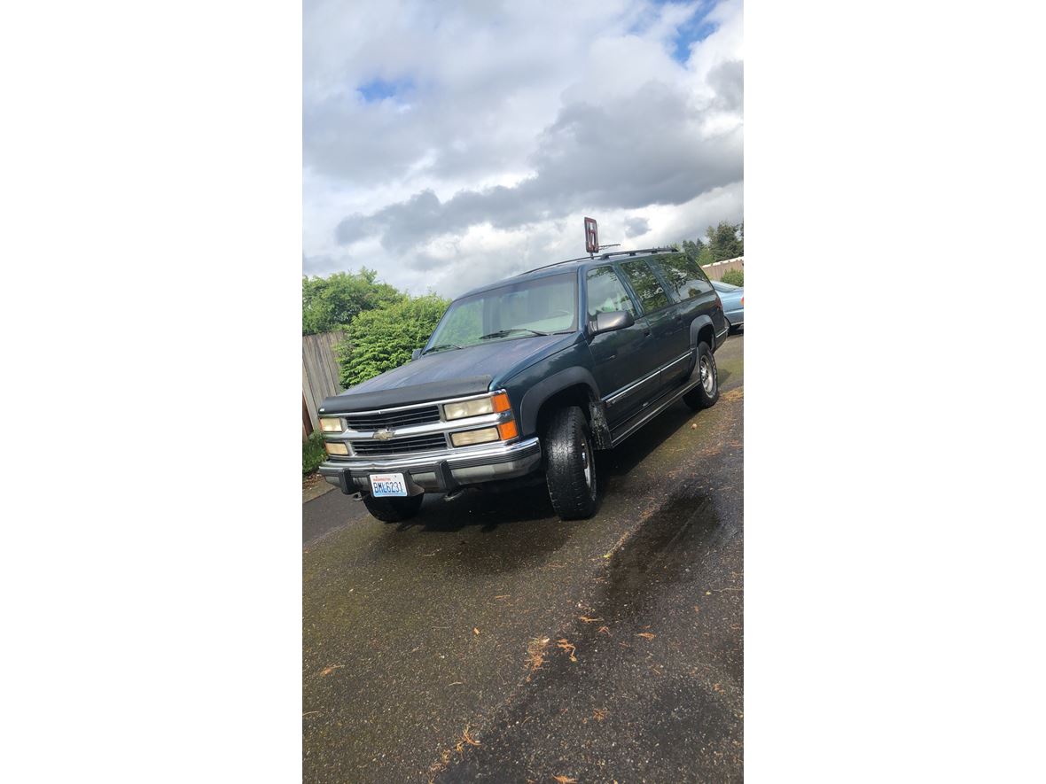 1994 Chevrolet Suburban for sale by owner in Rochester