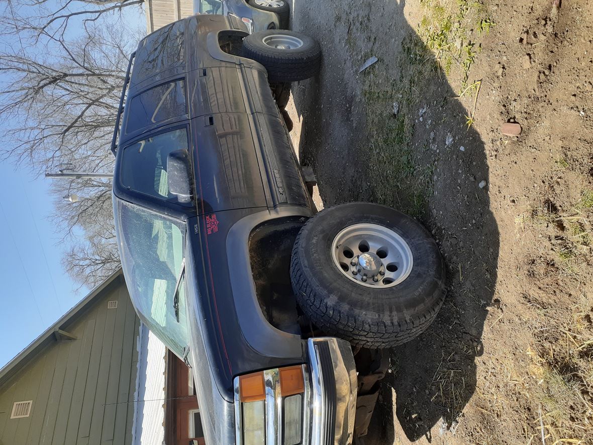 1996 Chevrolet Suburban for sale by owner in Logan