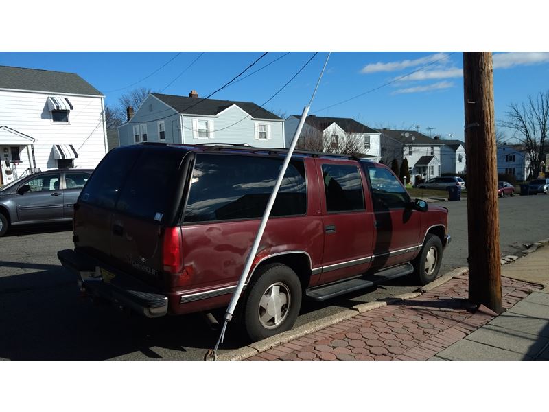 1998 Chevrolet Suburban for sale by owner in Perth Amboy