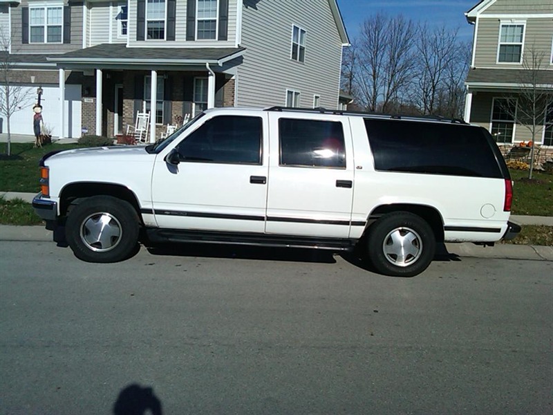 1999 Chevrolet Suburban Sale by Owner in Indianapolis, IN 46239