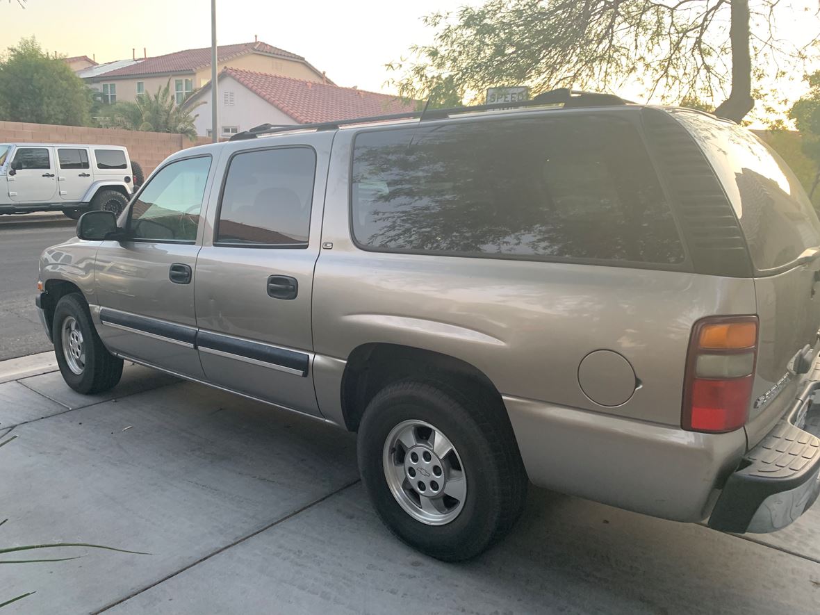 2001 Chevrolet Suburban for sale by owner in Las Vegas